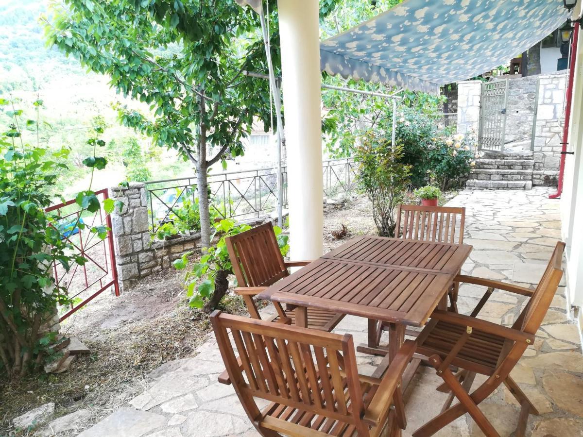 Plataniotissa Mansion Villa Kalavryta Eksteriør billede